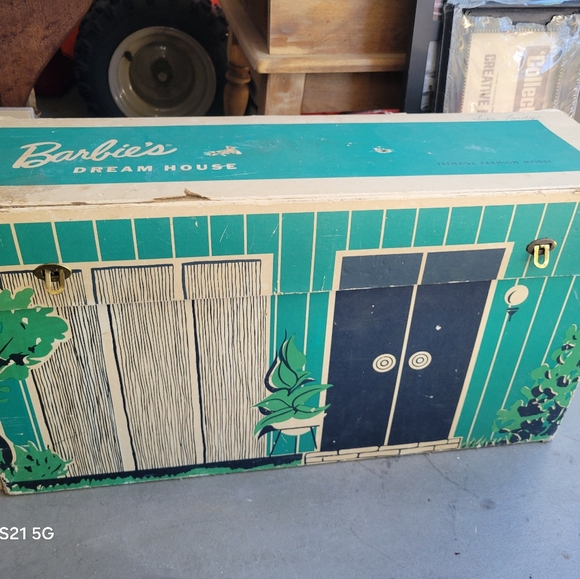 1962 barbie dream house - Picture 1 of 2